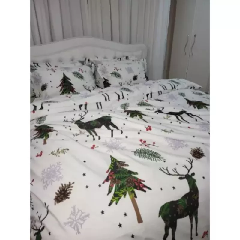 Lenjerie de pat LiLiMax

 NEW YEARS 180X200X30, 2 Persoane Euro, Satin, Capucino