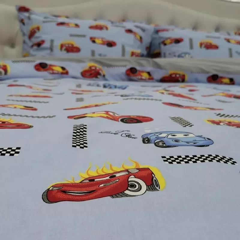 Lenjerie de pat LiLiMax

 KIDS COLLECTION CARS MCQUEEN 240X260, 2 Persoane Euro, Ranforce, Albastru deschis